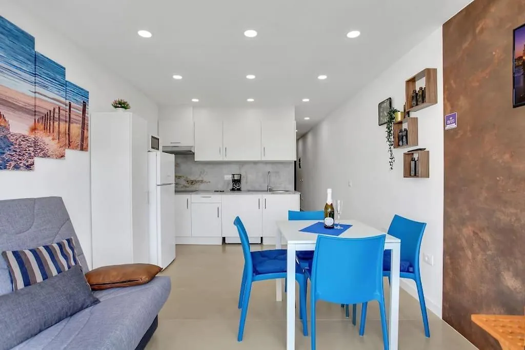 Studio In Torres Del Sol Griffin Near The Beach Arona  Apartment